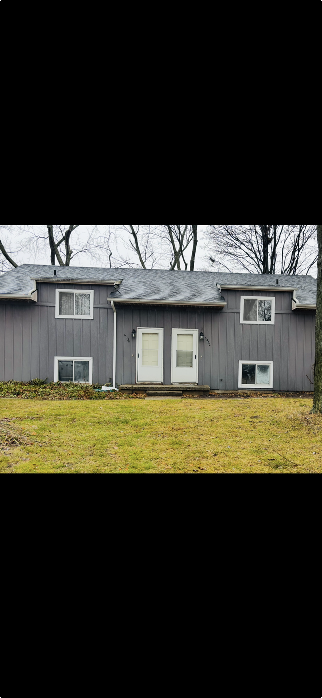 Building Photo - 6332 Norburn Way Unit Right