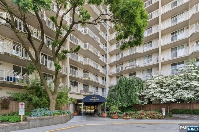 Photo - 1055 River Rd Unidad 301