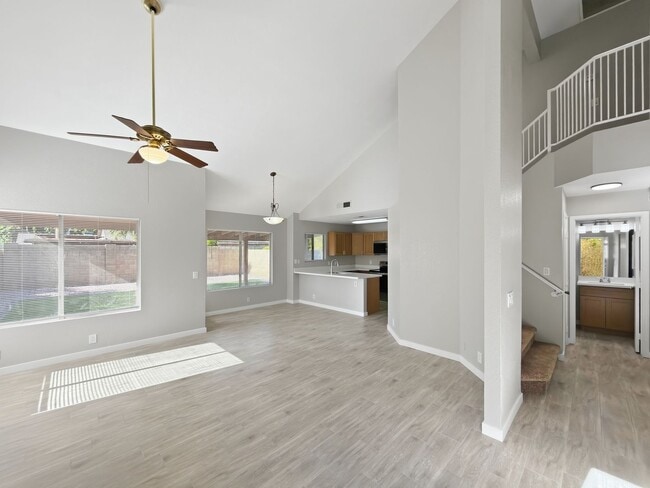Photo - 3839 W Whitten St