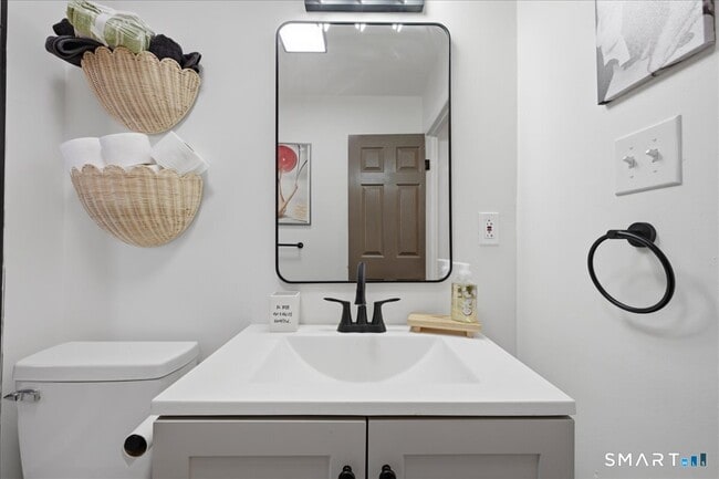 Photo - 106 Midway Oval