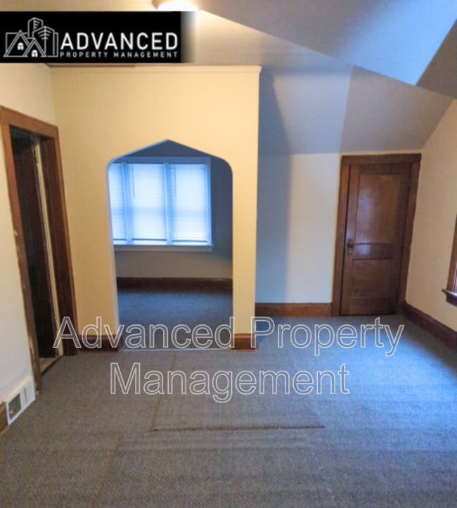 Photo - 3251 N 28th St