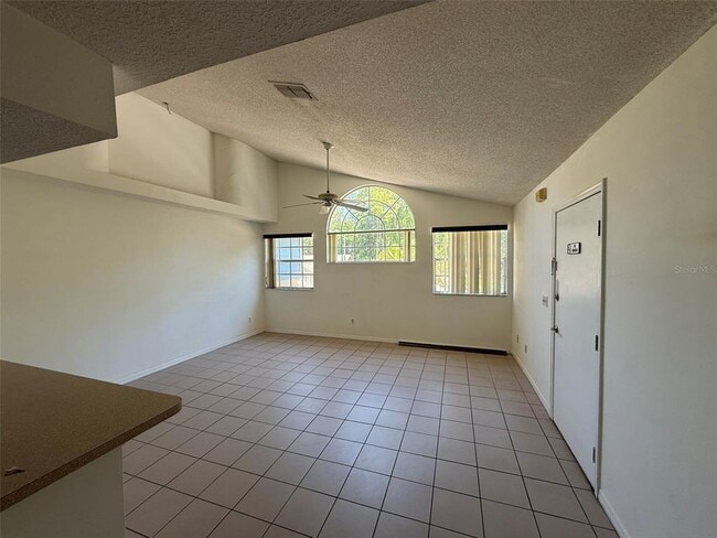 Photo - 2000 Royal Bay Blvd Unidad 132