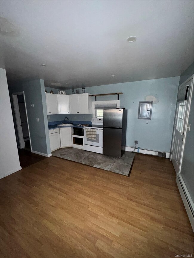 Photo - 14 Locust St