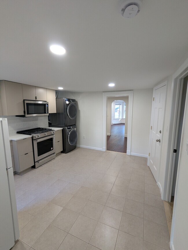 Photo - 62 Reservoir Ave Apartments Unit #1