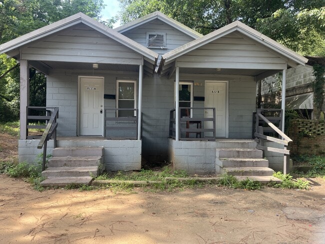 Building Photo - 822 Corn Ave