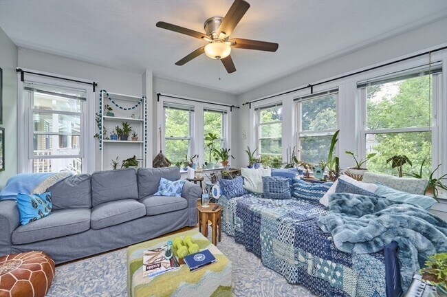 Photo - 25 Mendum St Apartment Unit 1