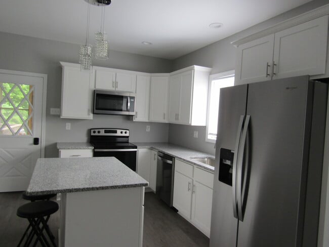 Building Photo - 152 Butler St Unit 152 Butler St