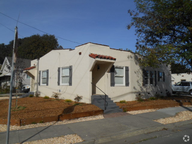 Building Photo - 803 Wheeler St Unit 803 Wheeler Street Rental