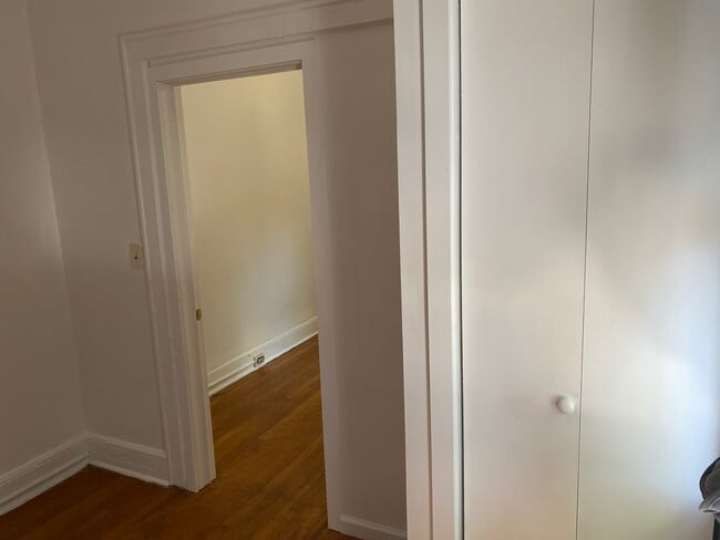 Photo - 463 S 10th Ave Unidad 2