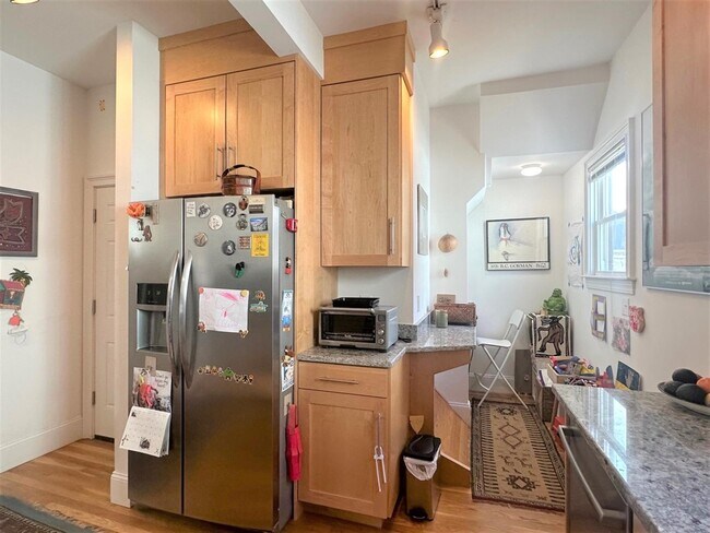 Photo - 20 Concord Ave Unidad 2