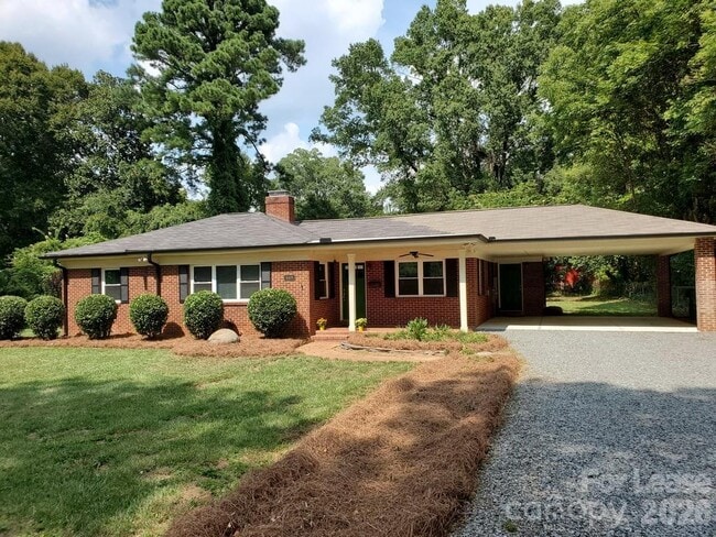 Photo - 4419 Castleton Rd