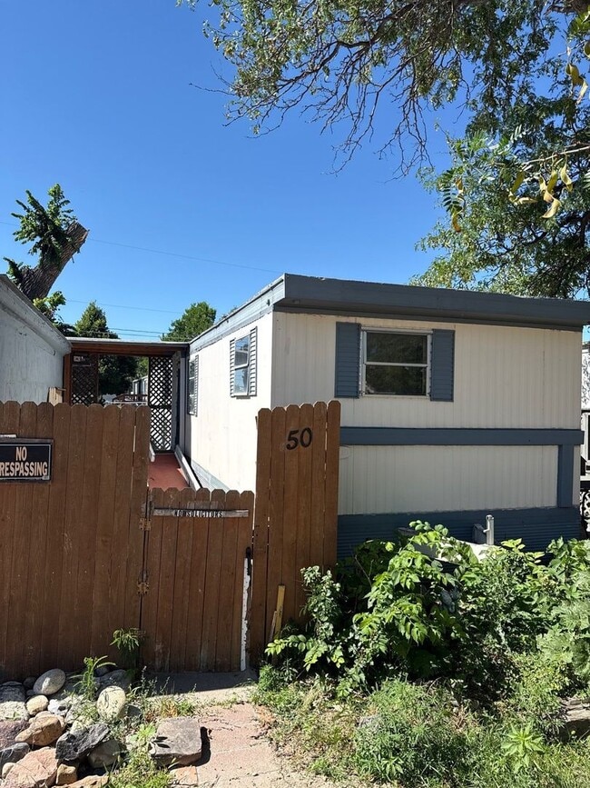 Photo - 2 bed 1 bath mobile home located on south side of Sterling.  Close to park and hospital.