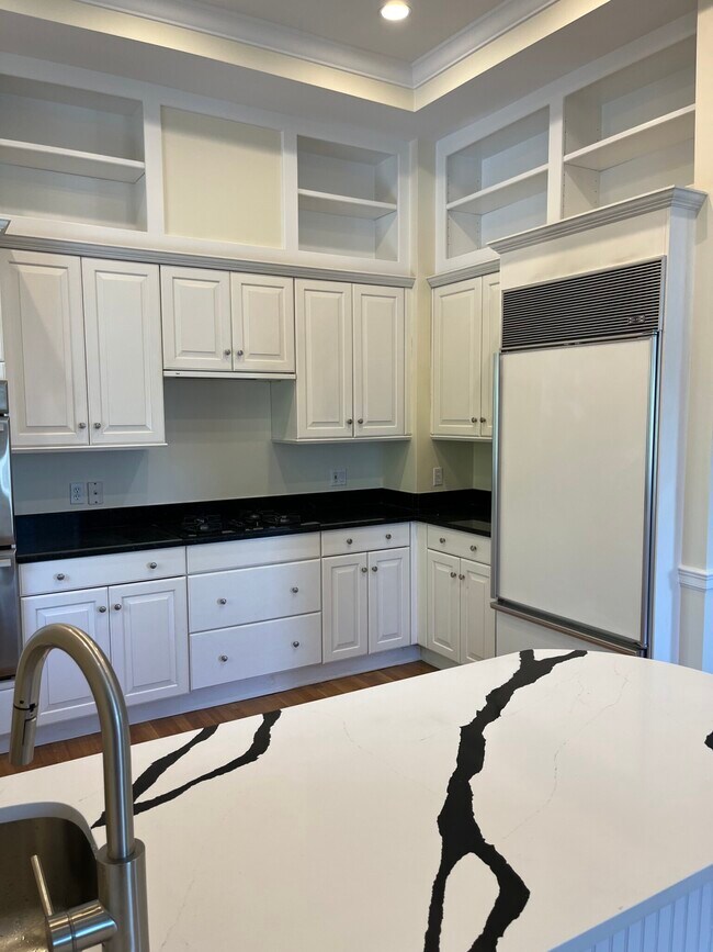 Photo - 22 Beacon St