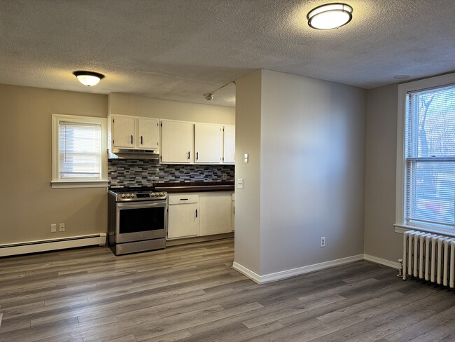 Photo - 66 Hamlet Ave Unit 1R