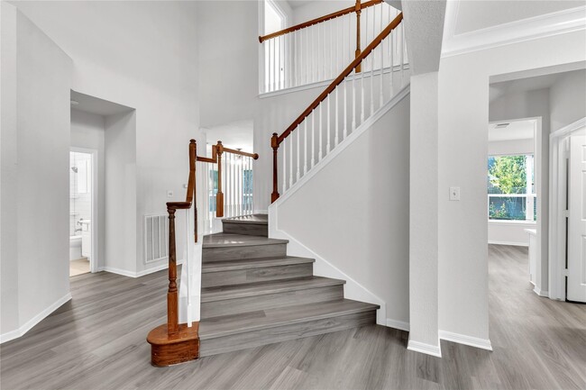 Photo - 5523 Santa Chase Ln