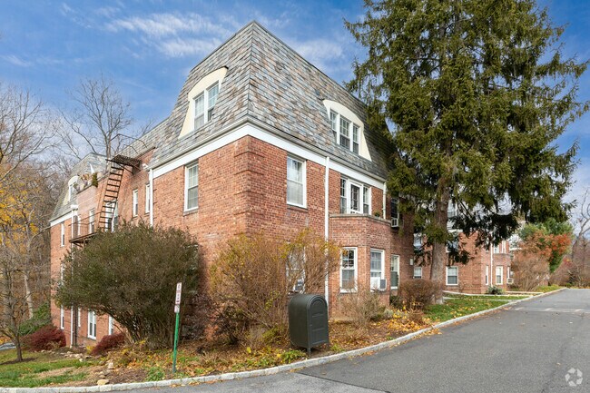 Photo - Pinewood Gardens