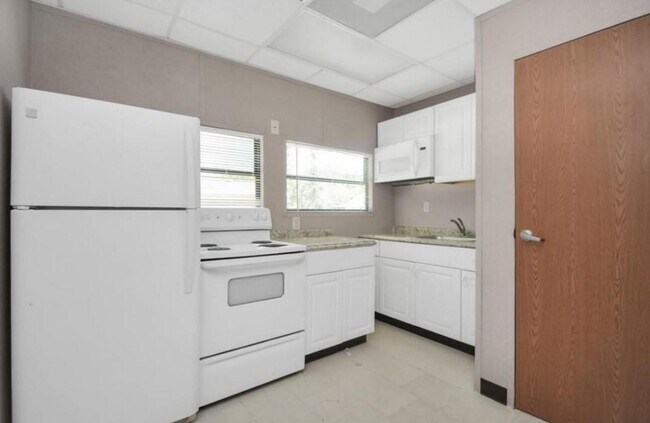 Photo - 24467 Linda Ln