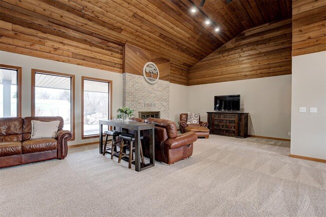 Photo - 1839 E Pleasantview Ln