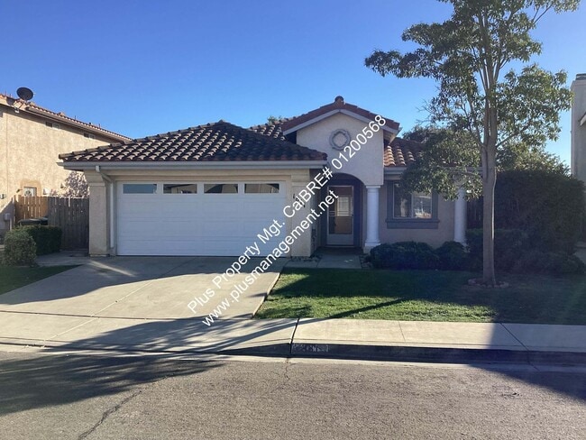 Building Photo - Northeast Single Story Home in River Oaks ...