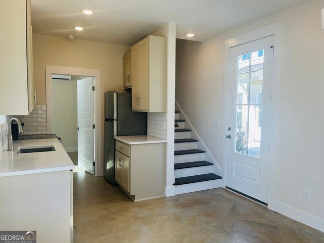 Photo - 103 Gardenia Ln