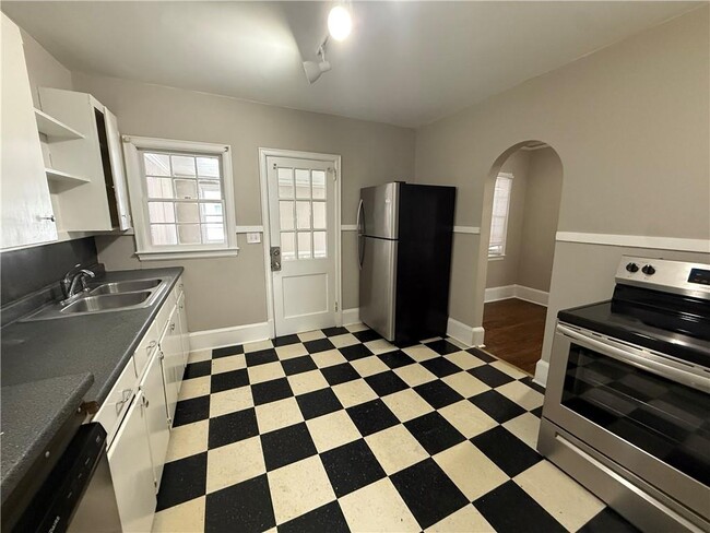 Photo - 300 Forrest Ave