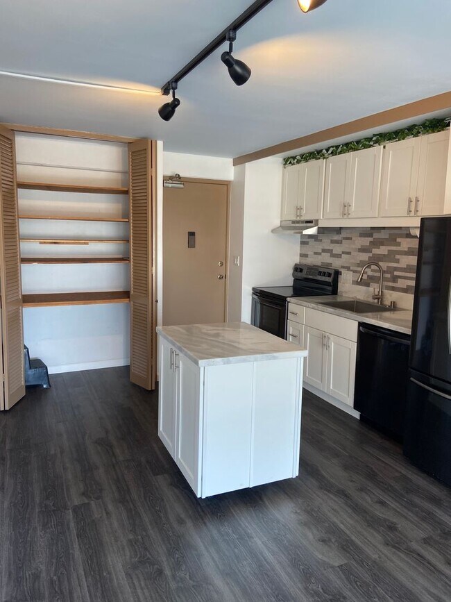 Photo - Condo In Honolulu! Unit 2403