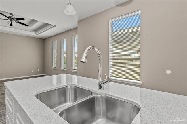 Photo - 16 Beverly Ave Unidad 5