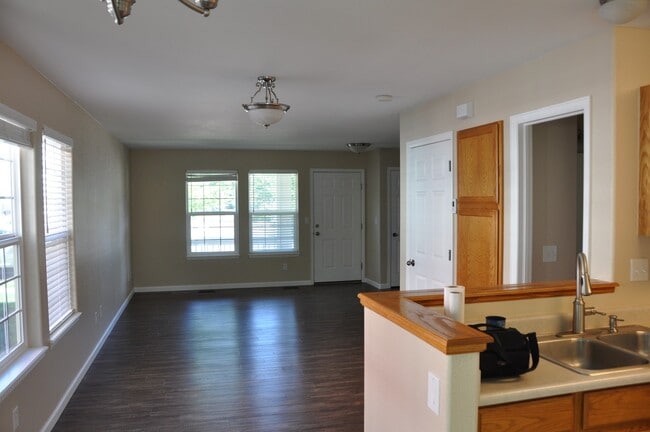 Photo - Stunning Town home in Mid Town!