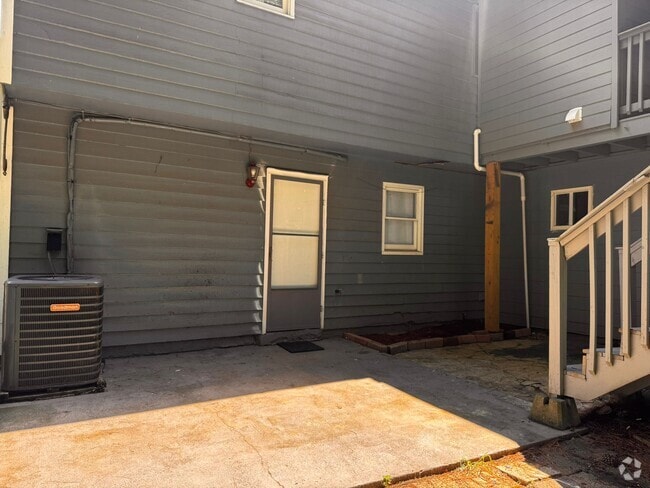 Building Photo - 1750 Kristi Dr Unit 4 Rental
