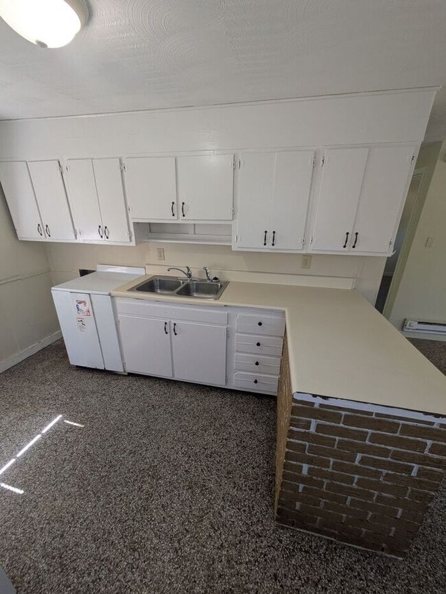 Photo - 2BD/1BA Unit in Hickory