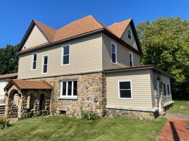 Exterior of House - 4806 W Ridge Rd Unit House