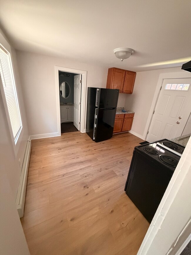 Photo - 123 Broadway Unit Apt 3