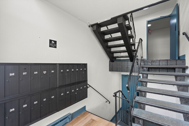 Crossroad Apartments