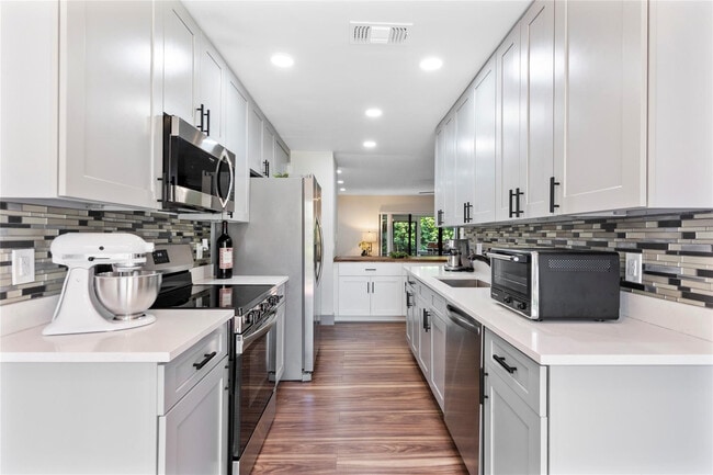 Building Photo - 21691 Cypress Rd Unit 16C