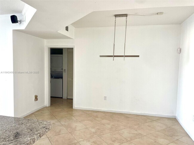 Photo - 18800 NE 29th Ave Unit 723