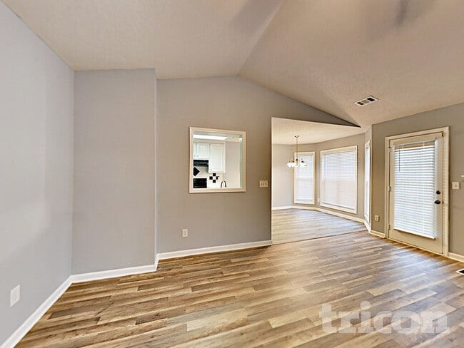 Photo - 1580 Sedgefield Trail