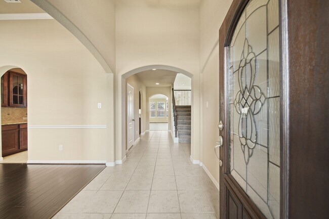 Photo - 10011 Forrester Trail