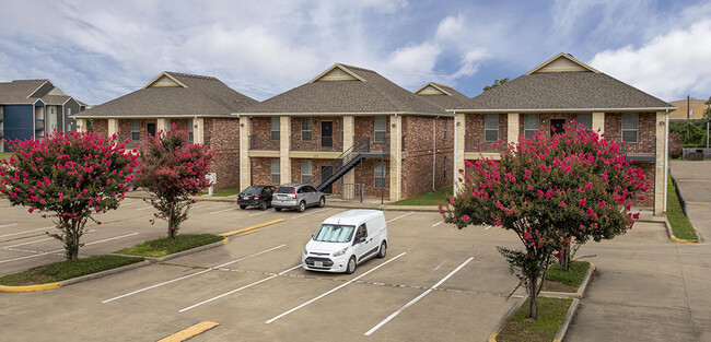 Bear Crossing - Bear Crossing Apartments