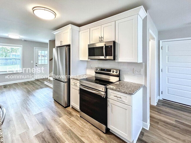 Photo - 262 Stadium Dr