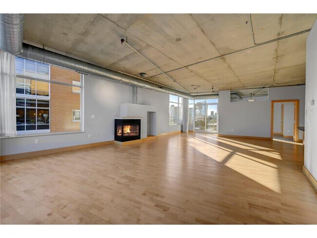 Photo - 150 NE 2nd St Unidad B514