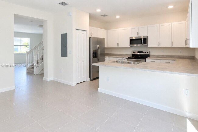 1859 SE 27th Terrace