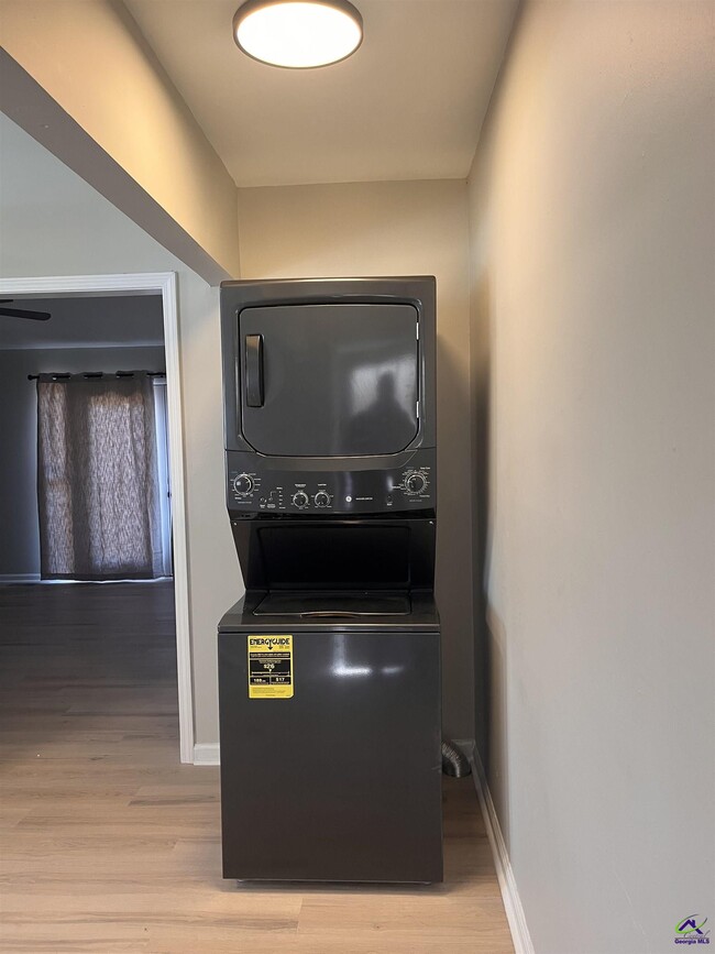 Photo - 202 Sherman St