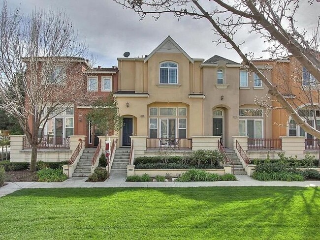 Building Photo - QUIET, PRIVATE LIVING NEAR WORK, SCHOOL, & MORE BEAUTIFULLY UPDATED | OPEN FLOORPLAN