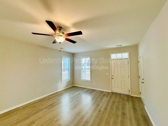 Photo - 1301 Putnam Dr