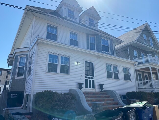 Building Photo - 131 Josephine Ave Unit 2