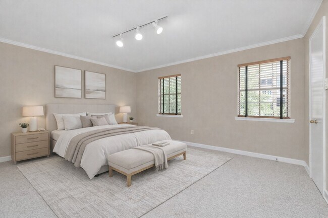 Photo - 3934 Roseland St