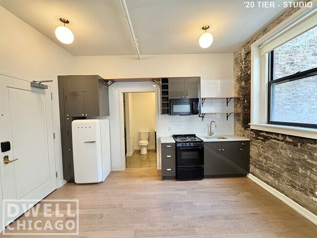 Photo - 110 W Chicago Ave Unit S