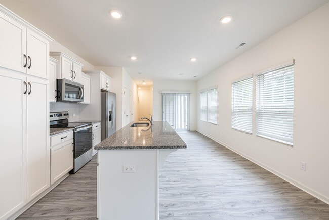 Photo - 3 Bedroom Townhome Main Street Pineville - MOVE IN SPECIAL
