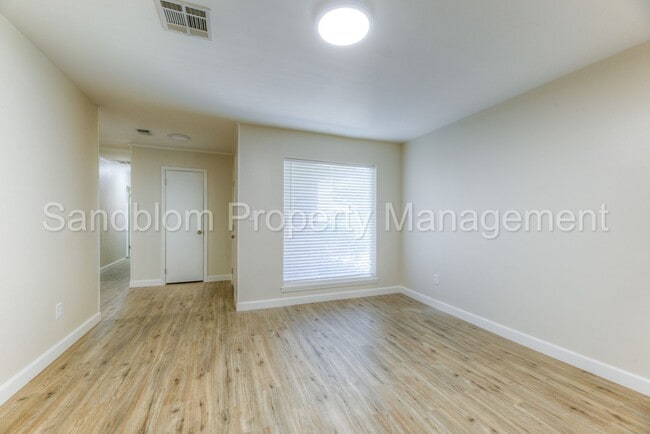 7510 E 53rd Pl