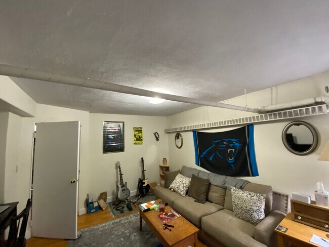 Photo - 1589 Beacon St Unit B